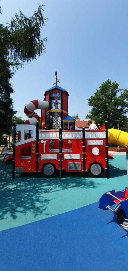 Juna2 - Nowoczesny Apartament W Centrum Z Widokiem Na Park ปรุชโคฟ ภายนอก รูปภาพ